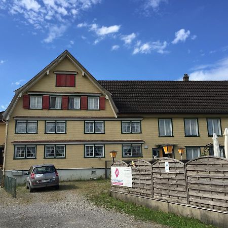 Wohlfuehloase Fuer Mensch Und Hund Bed & Breakfast Uzwil Eksteriør bilde